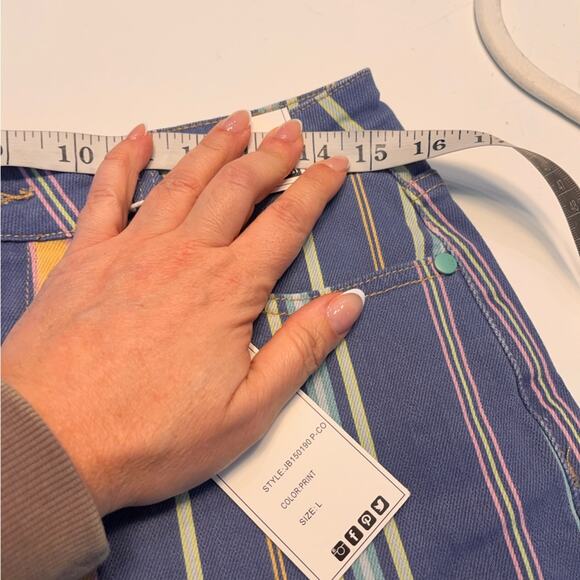 Judy Blue Striped High Waist Jean Shorts Size Large NWT - Picture 10 of 12